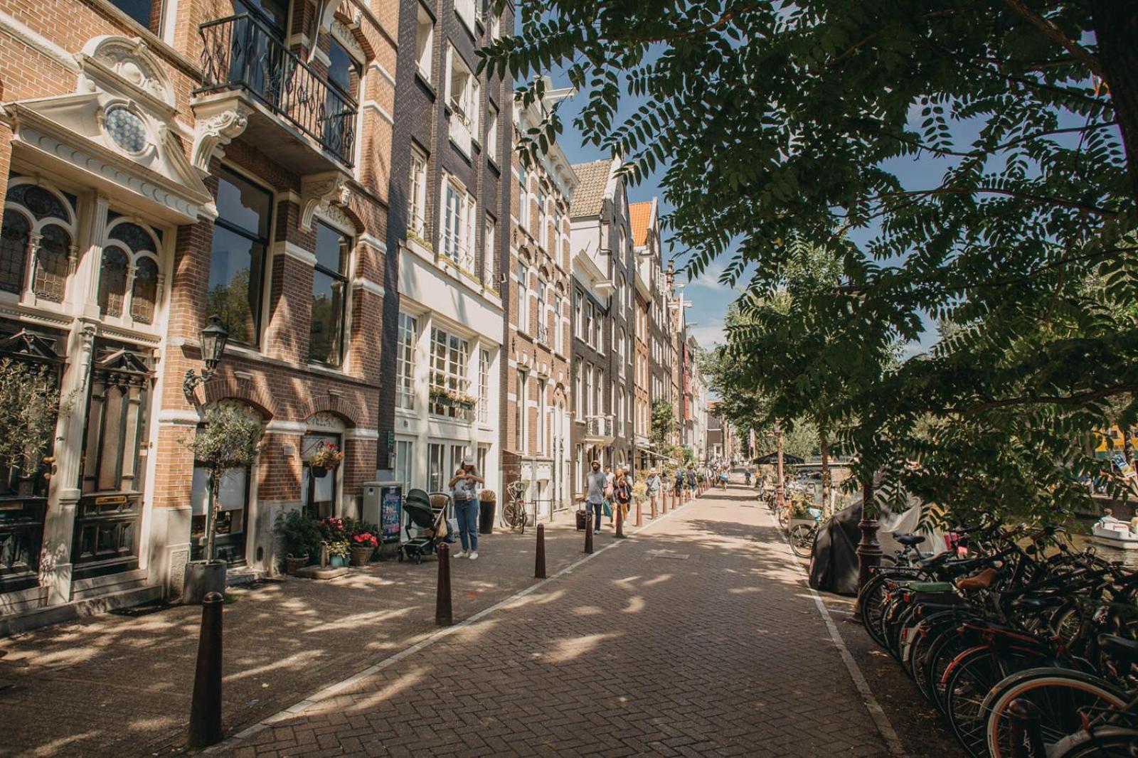 Follow your Heart in Amsterdam Buitenkant foto